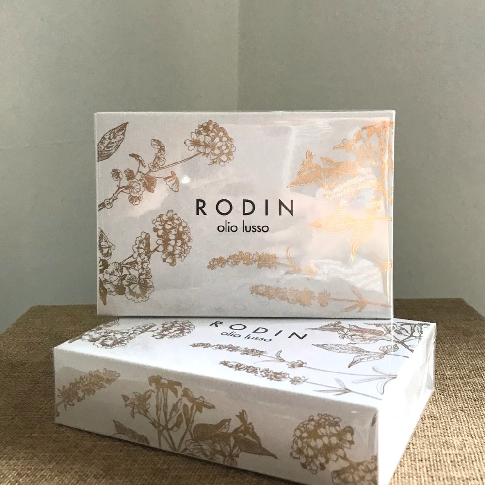 RODIN Luxury Lipstick + Lip & Cheek Oil Gift Set - Picture 4 of 4